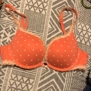 VICTORIA SECRET PUSH UP BRA